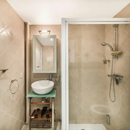 Apartment 1850 Avec 2 Et Services Inclus - Fr-1-564-37 *